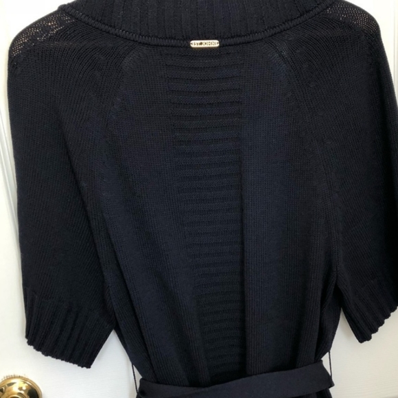 St. John Sport Rare Stylish Prestine Cardigan Classic and Gorgeous - Picture 2 of 4